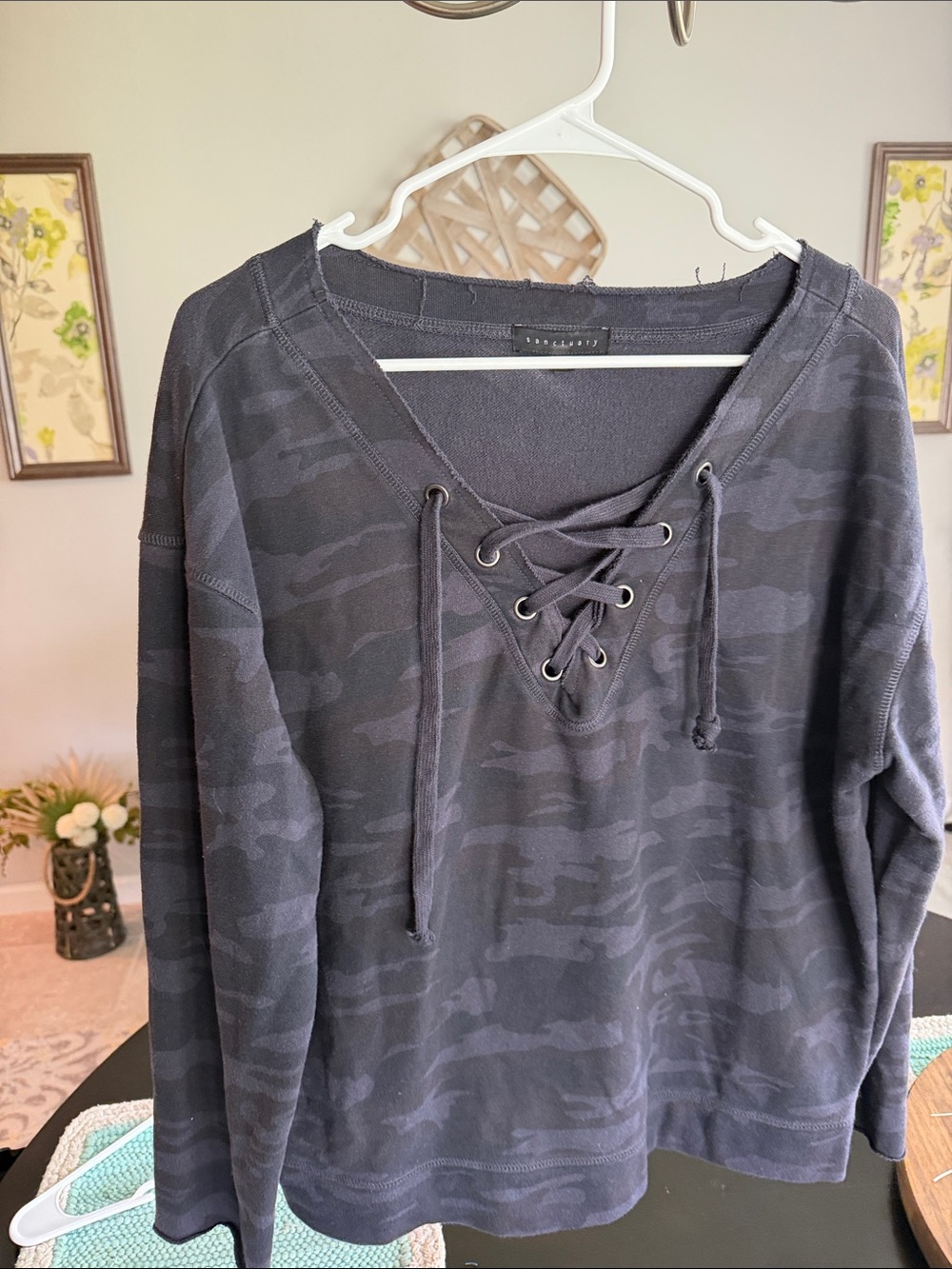 Sanctuary Charcoal Camo Lace-Up V-Neck Sweater